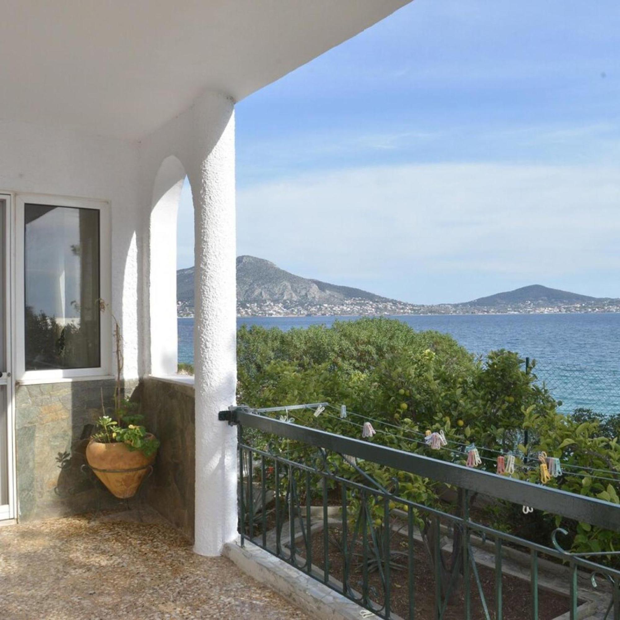 Salamis Beachfront House Экстерьер фото