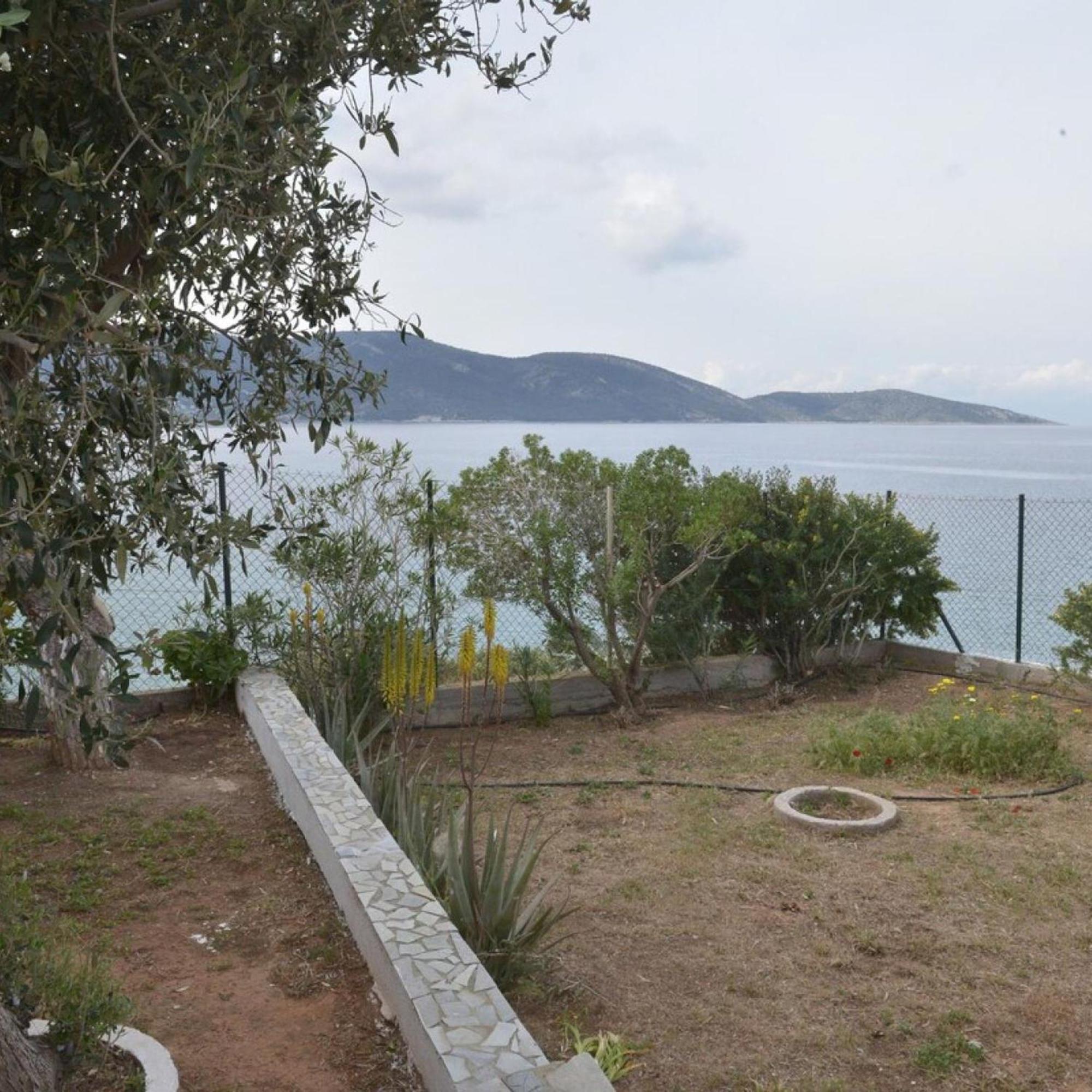 Salamis Beachfront House Экстерьер фото